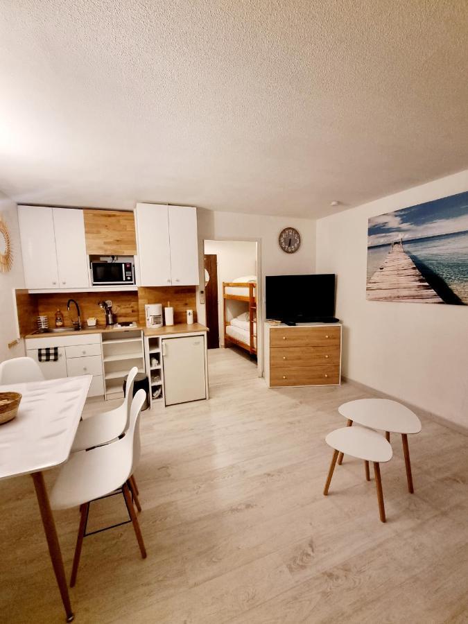 100 M De La Plage - Les Cigales De Mer - Studio Cabine - Parking Le Grau-du-Roi Exteriör bild