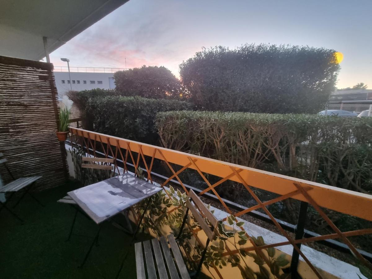 100 M De La Plage - Les Cigales De Mer - Studio Cabine - Parking Le Grau-du-Roi Exteriör bild