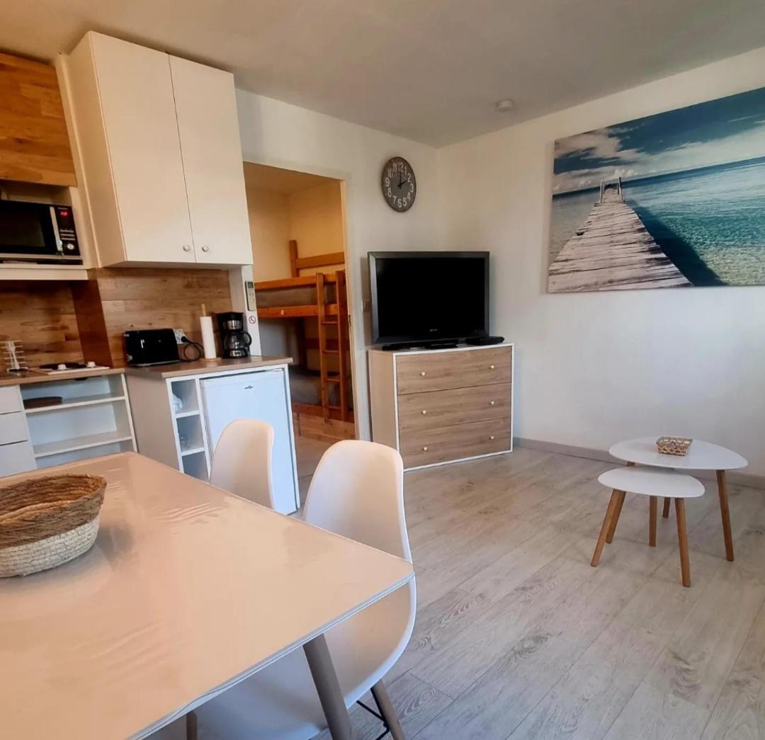 100 M De La Plage - Les Cigales De Mer - Studio Cabine - Parking Le Grau-du-Roi Exteriör bild